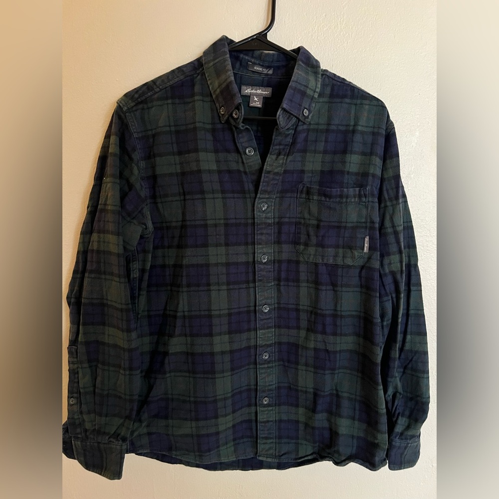 Eddie Bauer Men’s Classic Button-Down Green & Navy Plaid Flannel Shirt